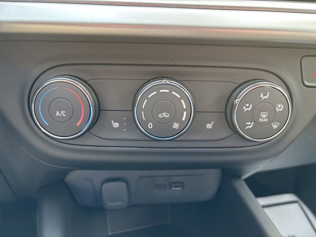 New 2026 Chevrolet Trax LS w/ LS Convenience Package FWD image 16