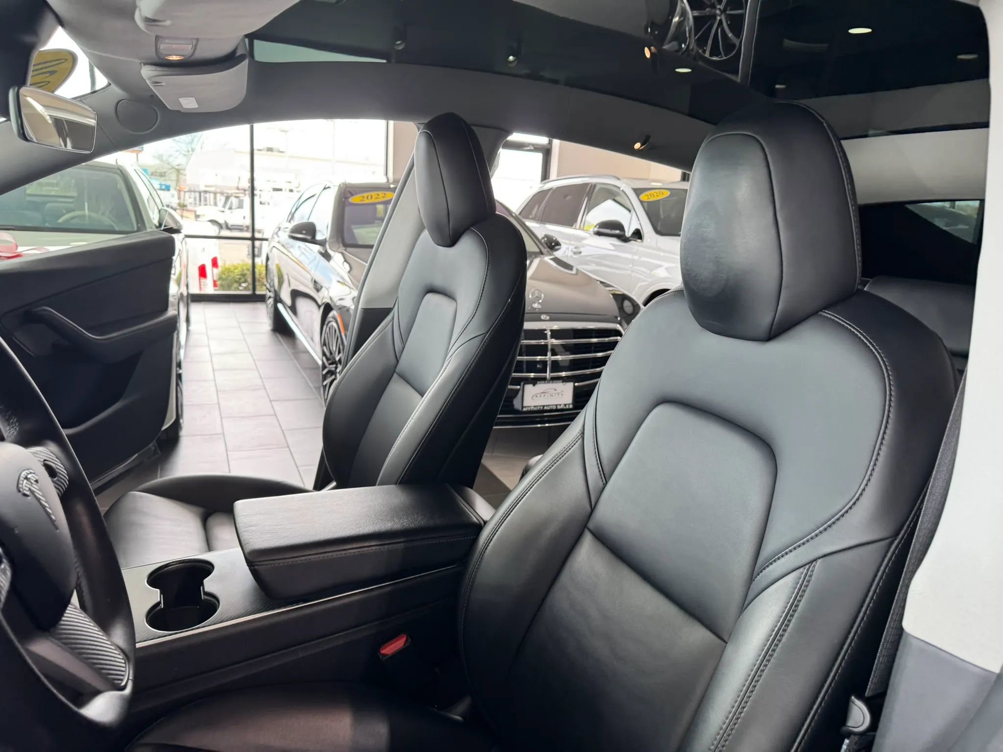Used 2020 Tesla Model Y Long Range image 10