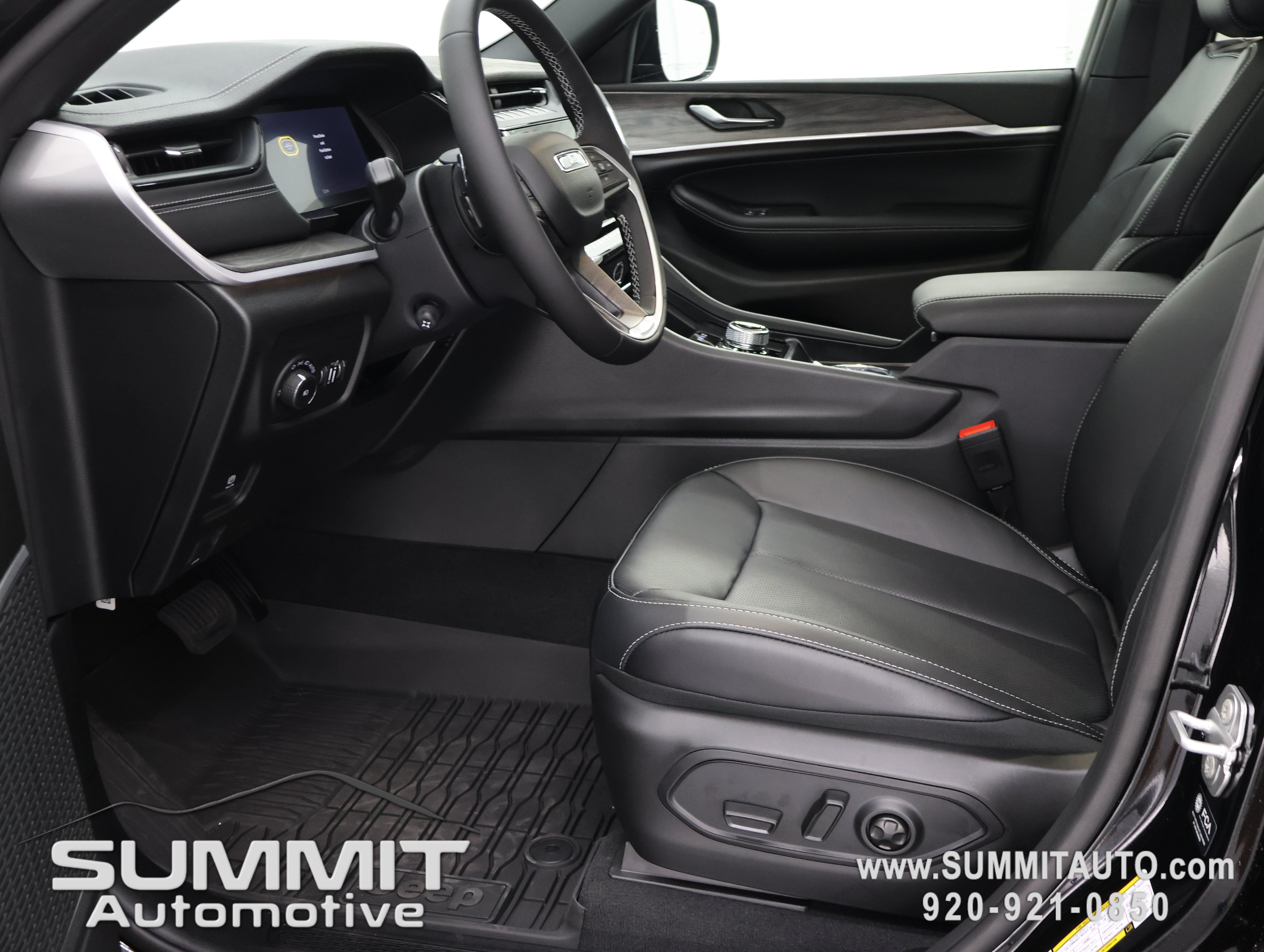 New 2026 Jeep Grand Cherokee L Limited AWD/4WD image 8
