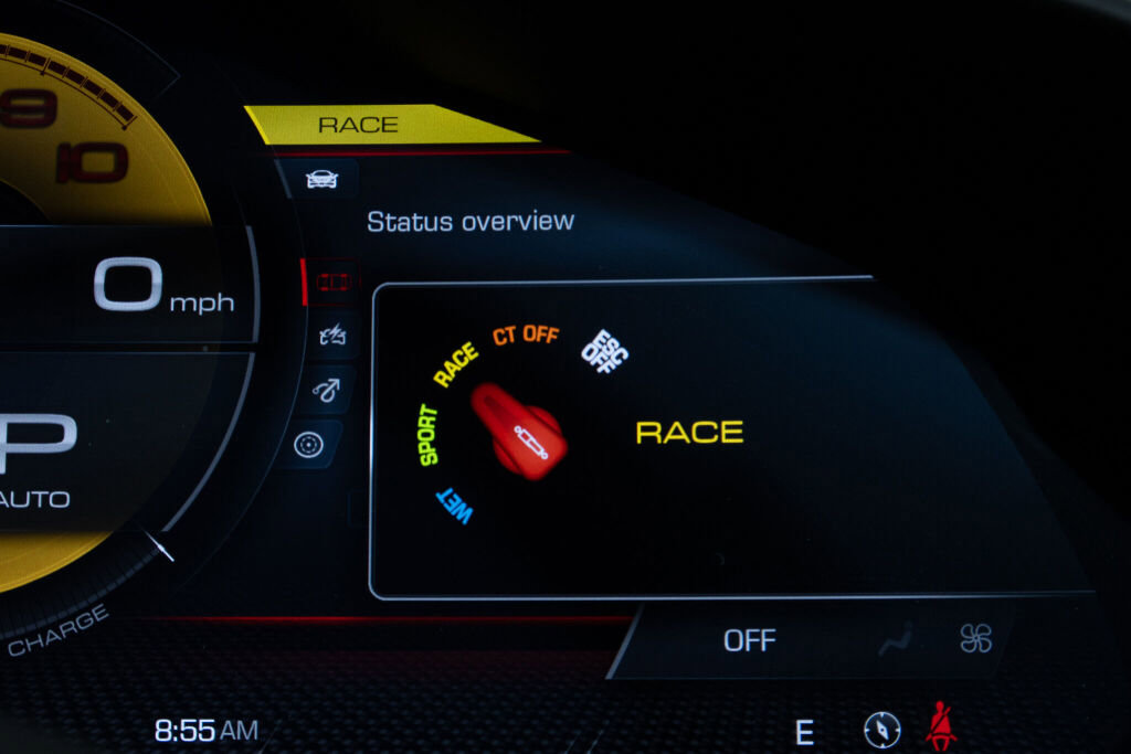 Used 2023 Ferrari SF90 Spider image 37