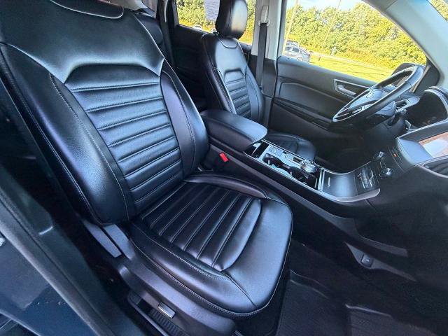 Certified 2019 Ford Edge SEL w/ Equipment Group 201A AWD/4WD image 37