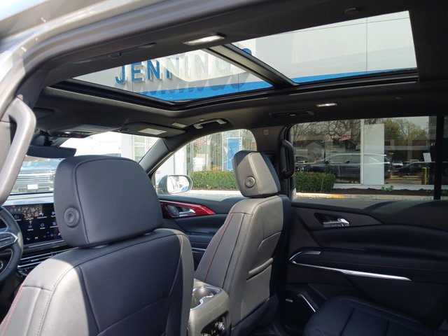 New 2026 Chevrolet Traverse Z71 w/ Enhanced Driving Package AWD/4WD image 22