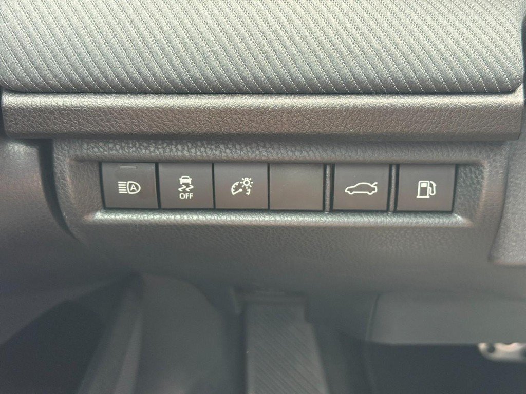 Used 2026 Toyota Camry SE FWD image 25