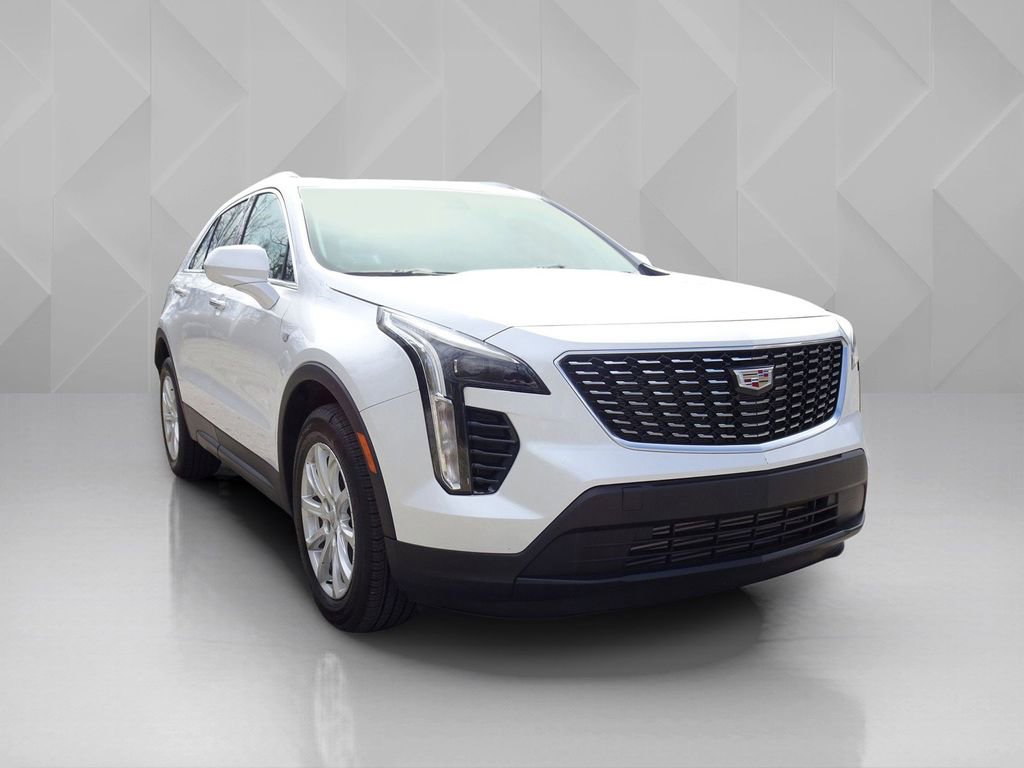 Certified 2023 Cadillac XT4 Luxury w/ Cold Weather Package image 6