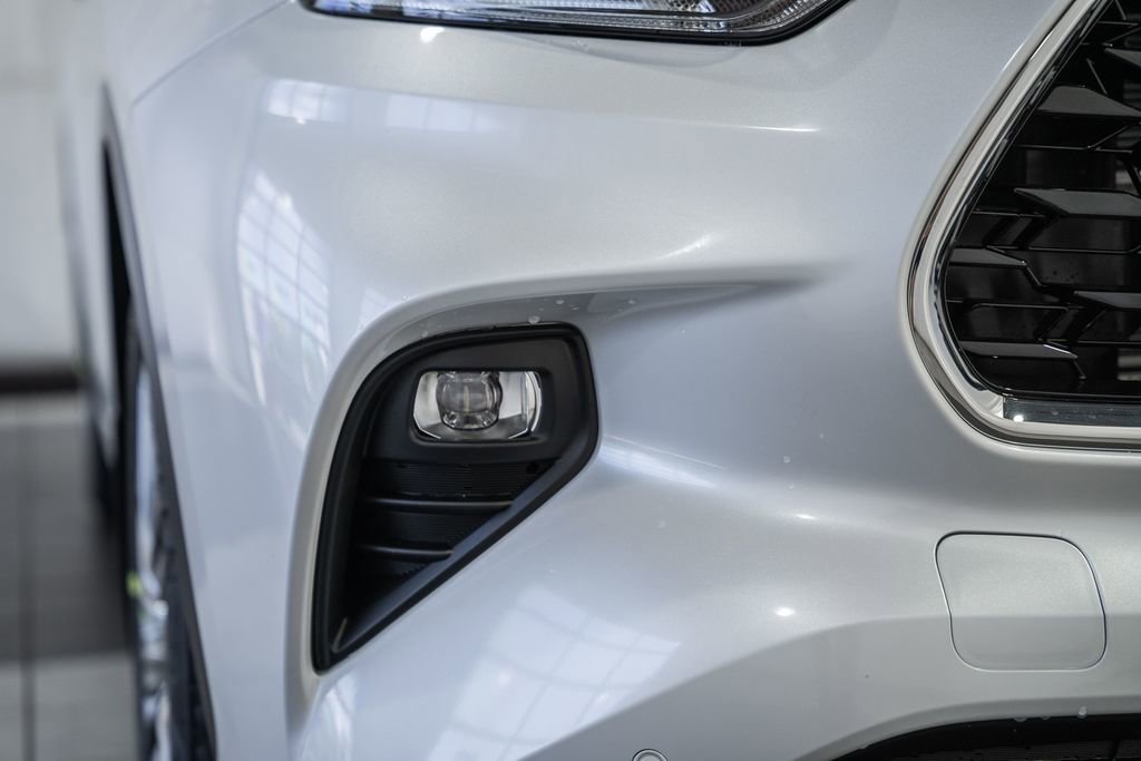 New 2026 Toyota Highlander Platinum image 14
