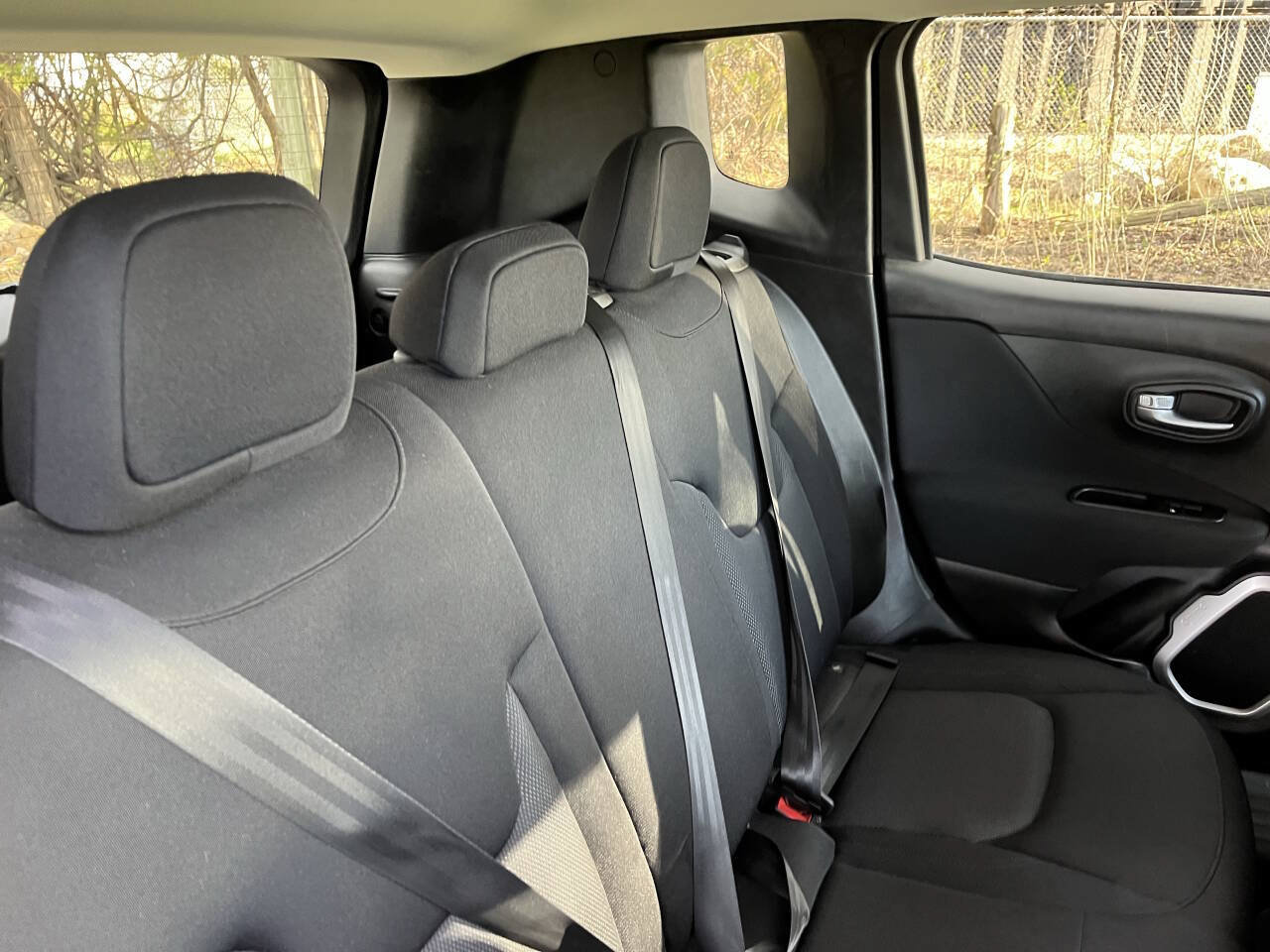 Used 2019 Jeep Renegade Sport w/ Sport Appearance Group AWD/4WD image 26