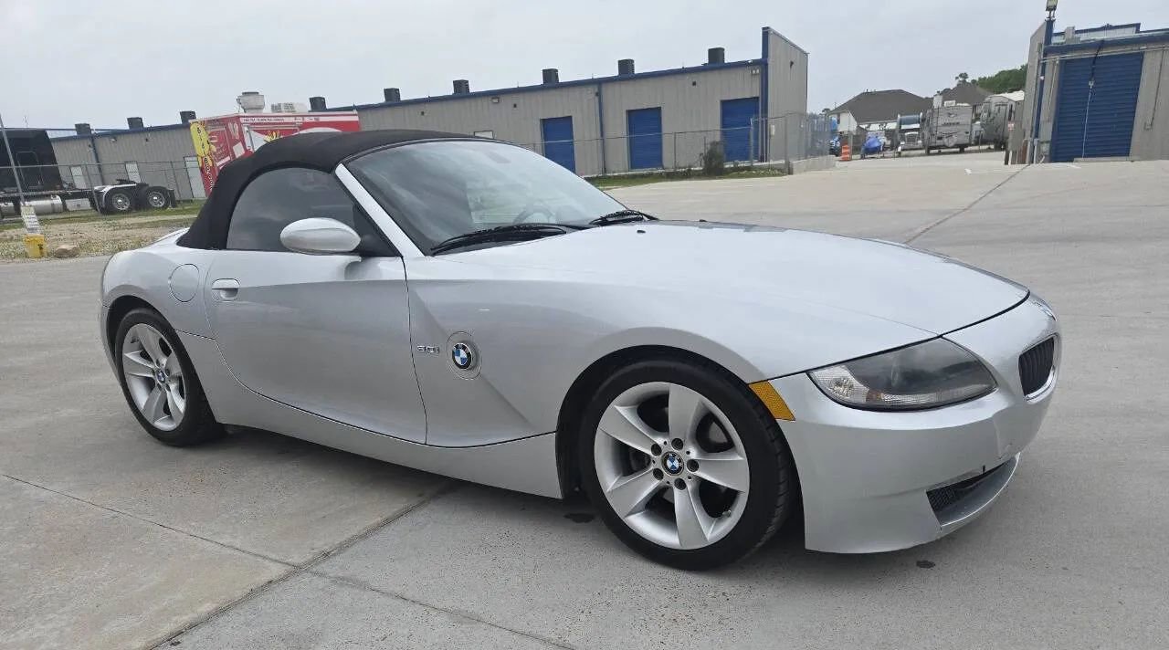 Used 2007 BMW Z4 3.0i image 5