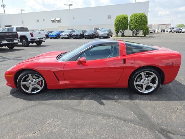 Used 2005 Chevrolet Corvette Coupe w/ Preferred Equipment Group RWD image 16