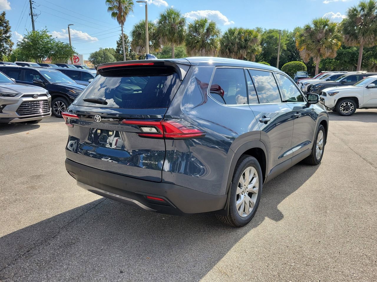 New 2026 Toyota Grand Highlander Limited FWD image 3