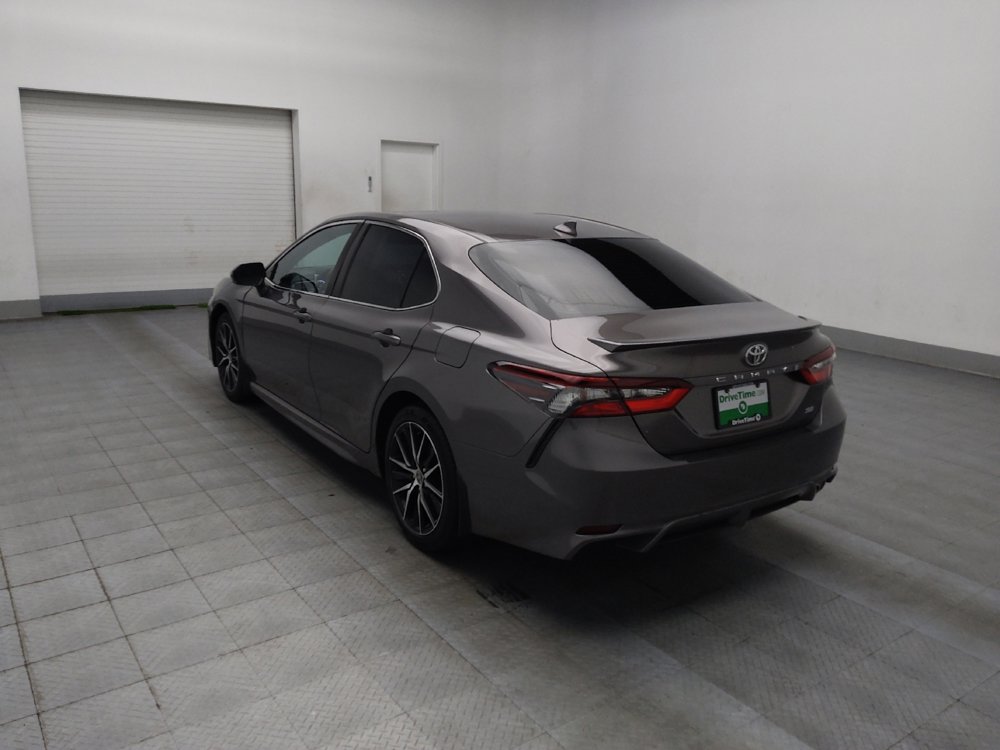 Used 2022 Toyota Camry SE image 5