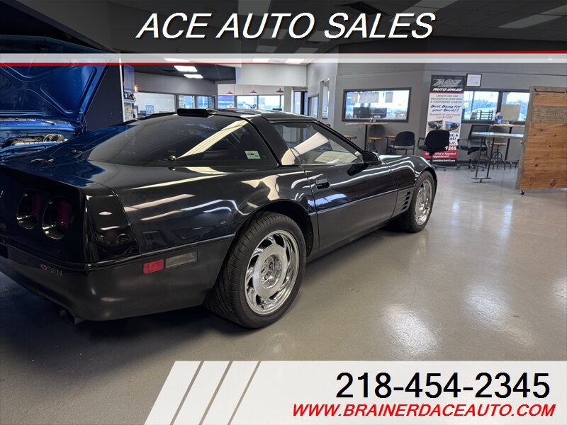 Used 1991 Chevrolet Corvette ZR-1 RWD image 4