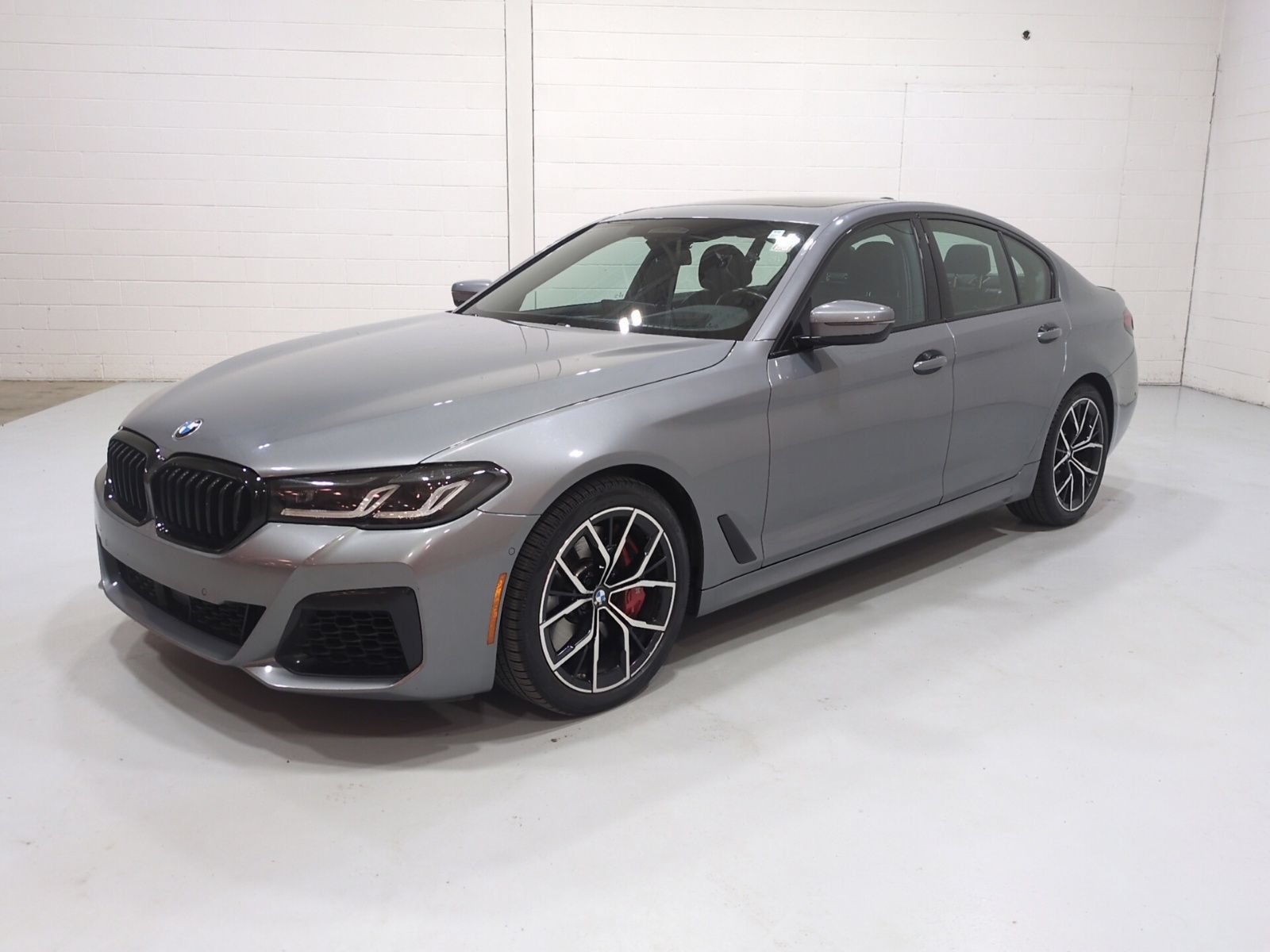 Used 2023 BMW 540i xDrive w/ Executive Package AWD/4WD image 8