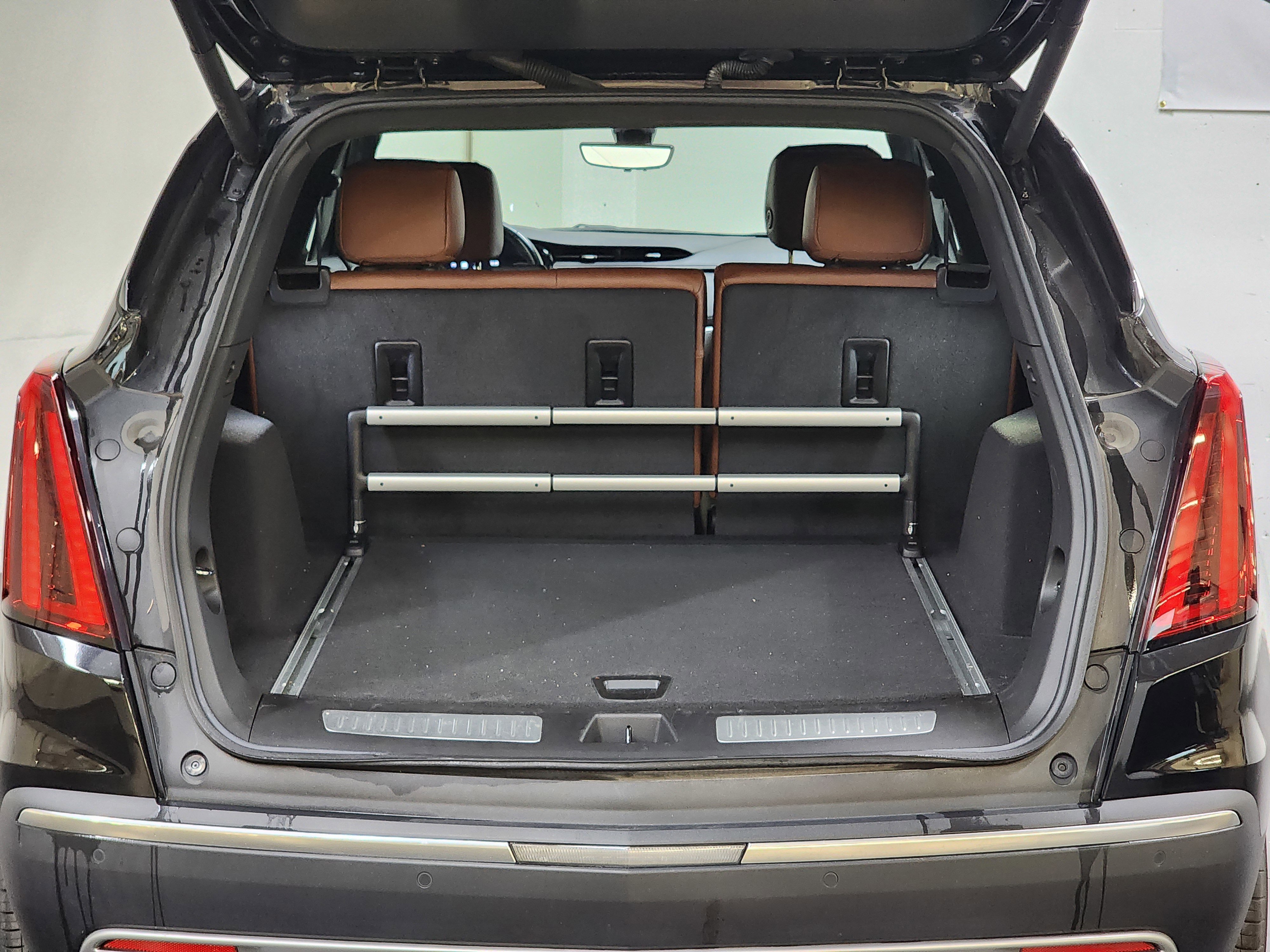 Used 2022 Cadillac XT5 Premium Luxury w/ Technology Package image 8