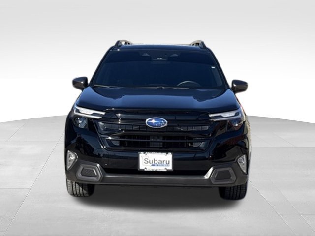 Used 2025 Subaru Forester Limited AWD/4WD image 2