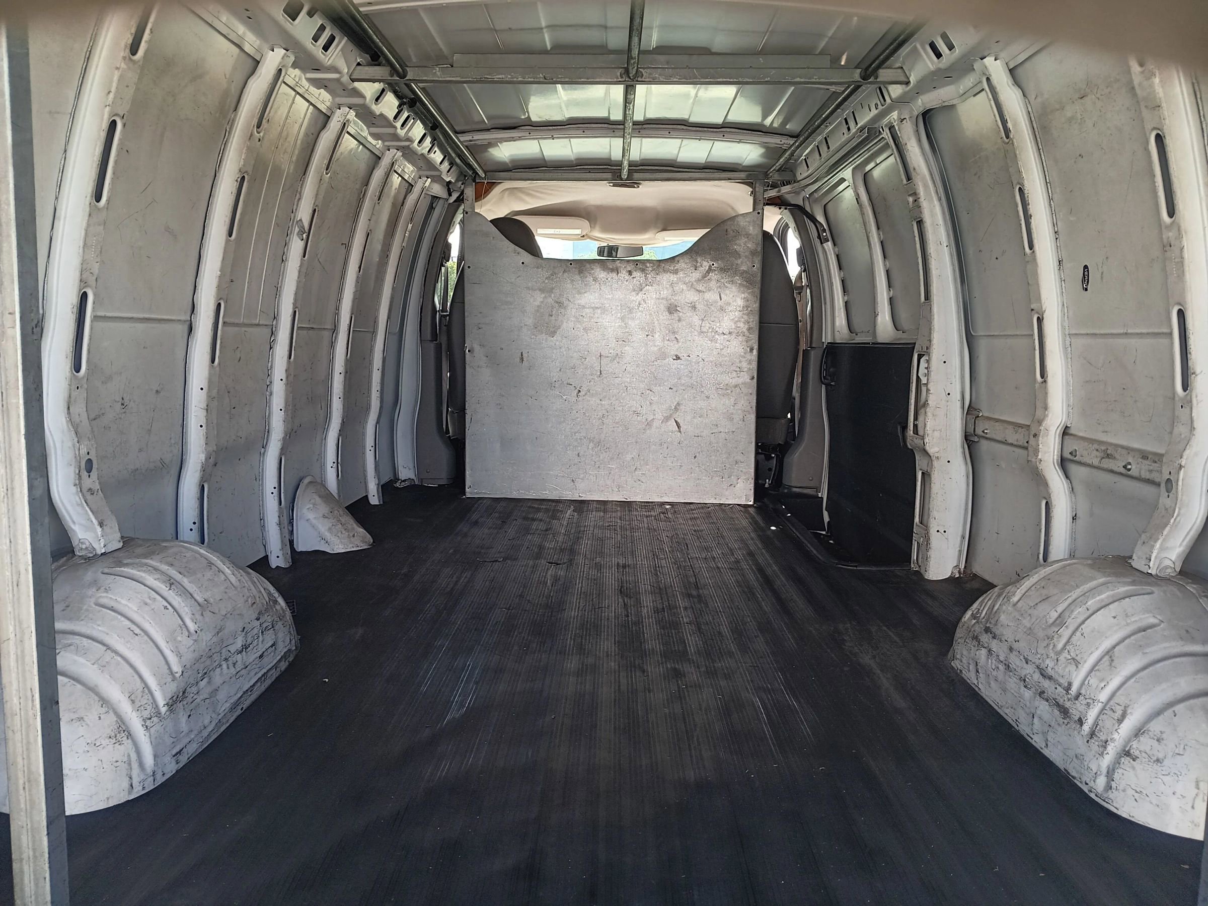 Used 2011 Chevrolet Express 2500 Extended Van 3D w/ Power Package image 12