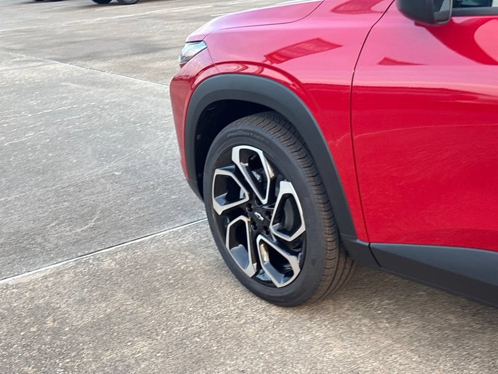 New 2026 Chevrolet Trax RS w/ Sunroof Package FWD image 16