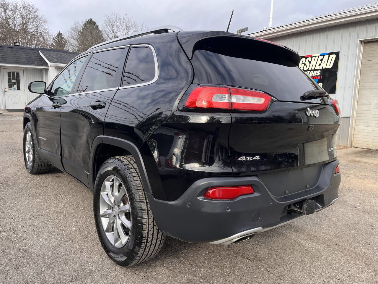 Used 2018 Jeep Cherokee Limited w/ Technology Group image 5