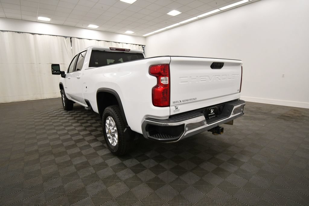 Used 2023 Chevrolet Silverado 3500 LT w/ Convenience Package AWD/4WD image 5