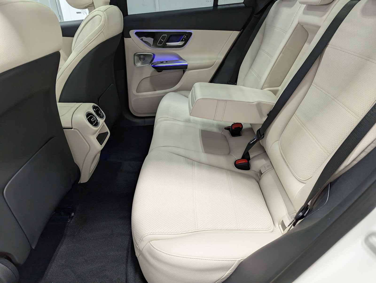 New 2026 Mercedes-Benz GLC 300 4MATIC image 18