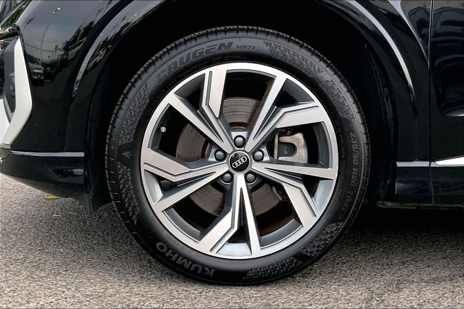 Used 2024 Audi Q4 e-tron Premium AWD/4WD image 8