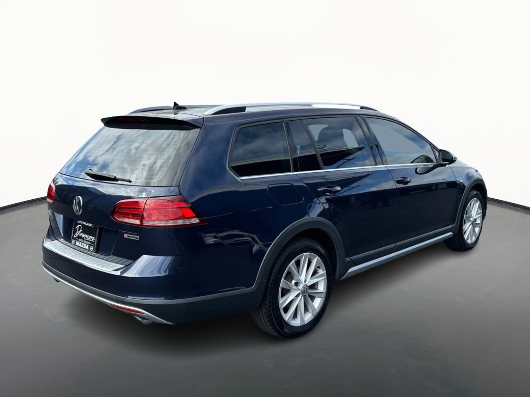 Used 2019 Volkswagen Golf Alltrack SE image 3