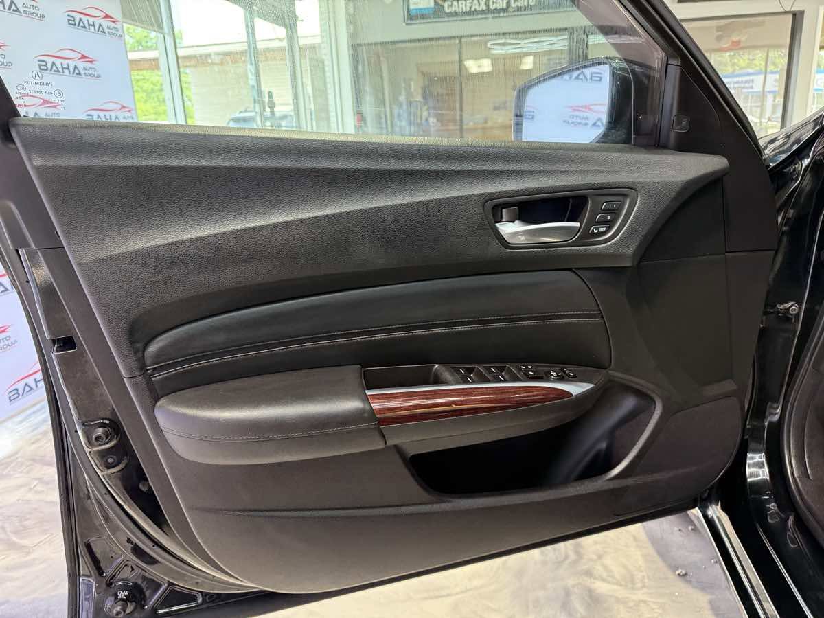 Used 2017 Acura TLX w/ Technology Package FWD image 15