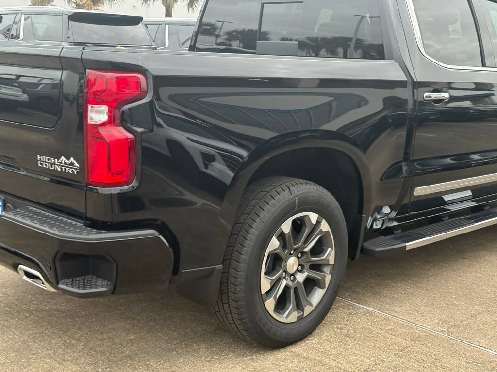 Used 2026 Chevrolet Silverado 1500 High Country w/ Technology Package RWD image 11