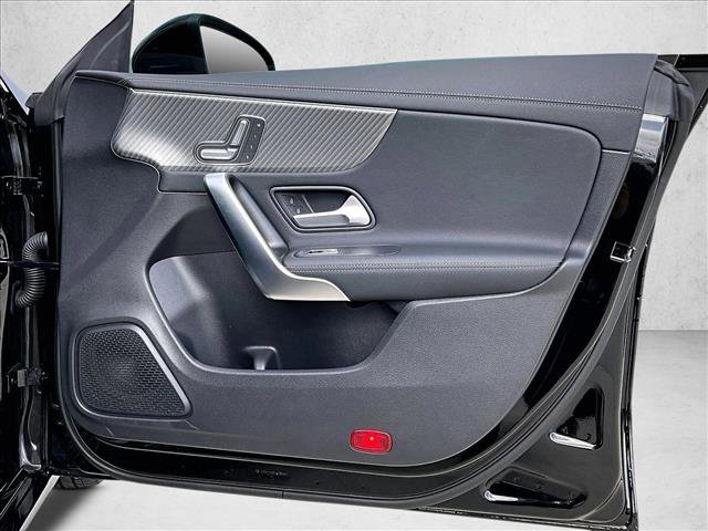 Used 2025 Mercedes-Benz CLA 250 image 19