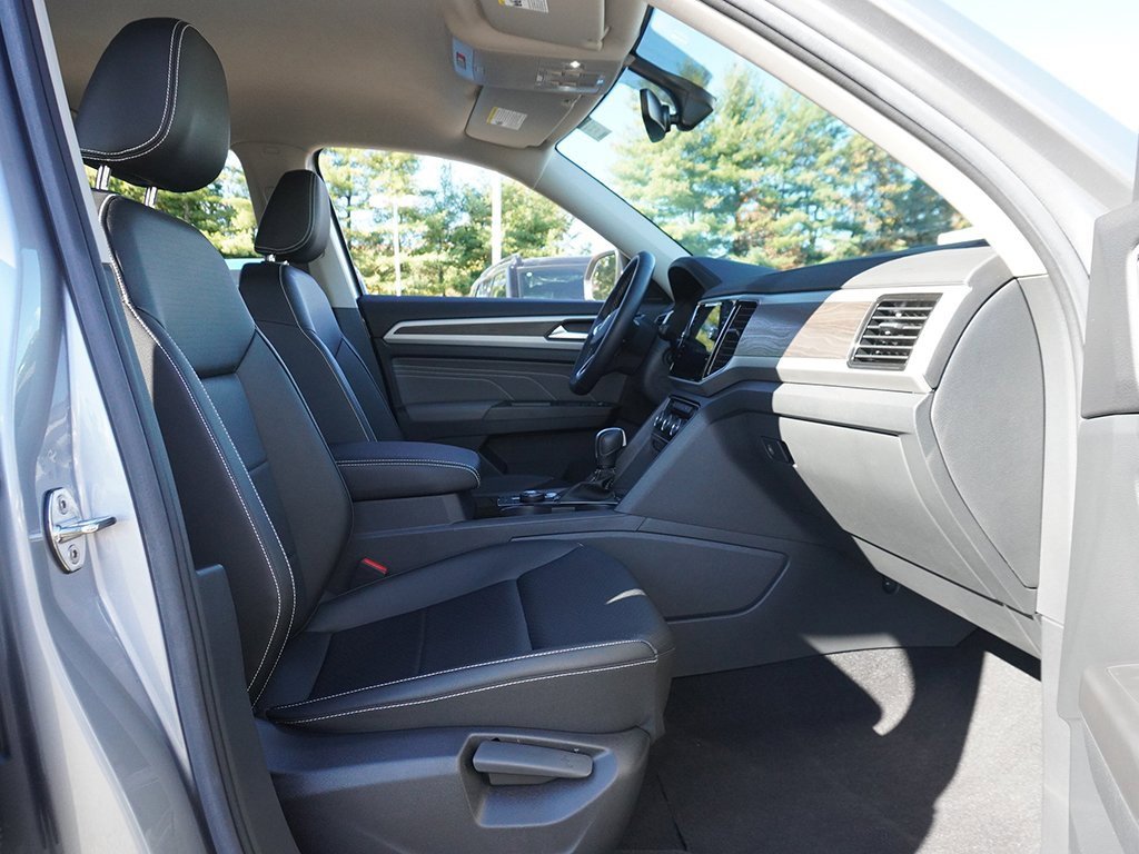Used 2023 Volkswagen Atlas SE image 29