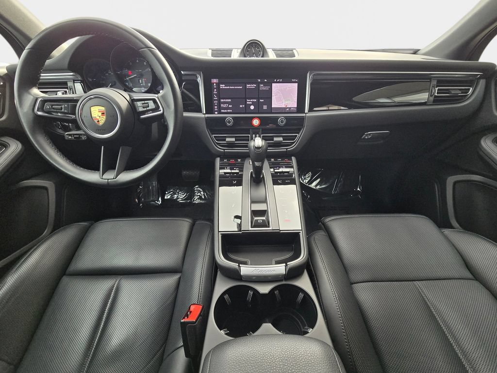 Used 2023 Porsche Macan AWD/4WD image 10
