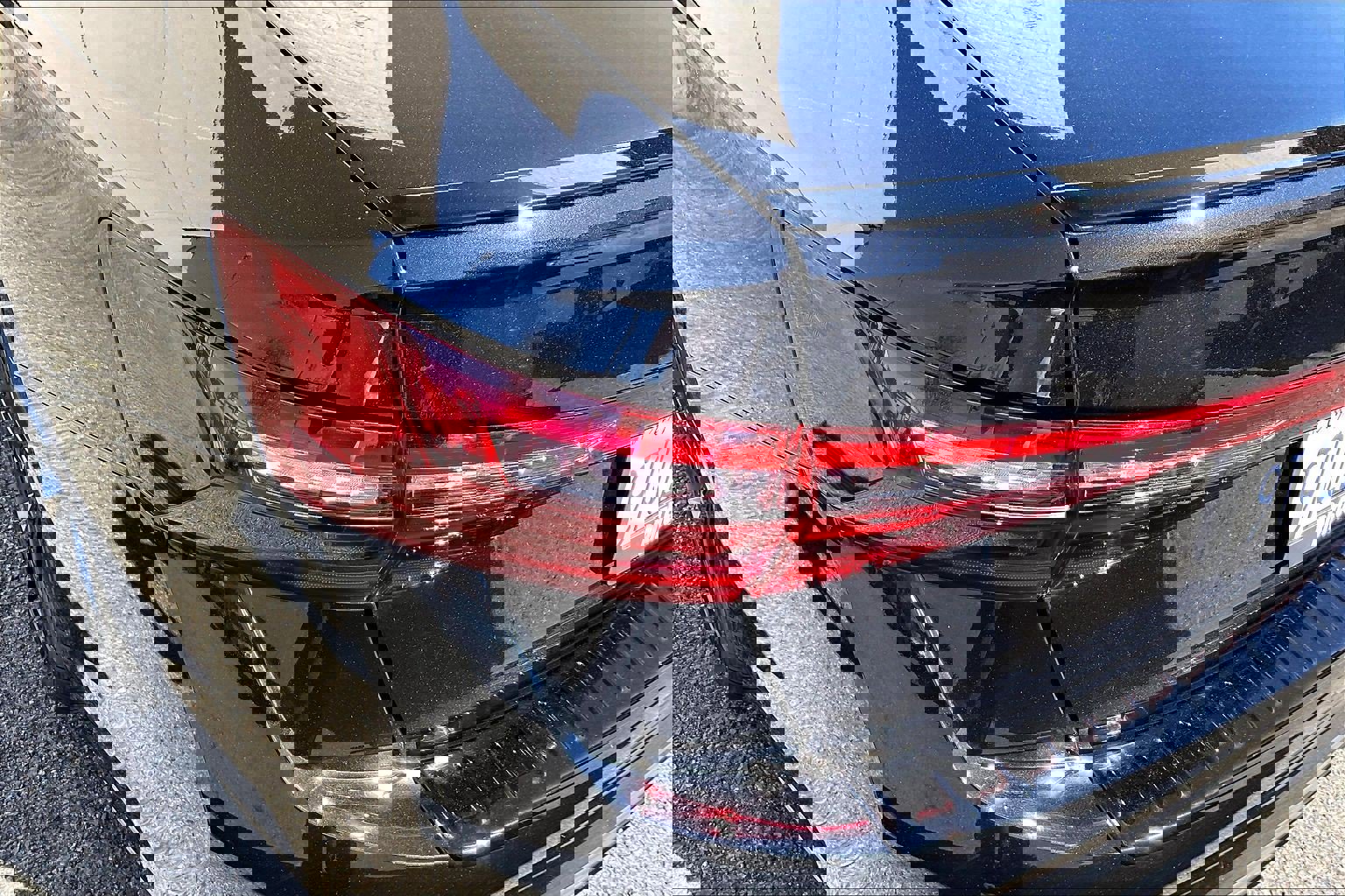 Certified 2025 Volkswagen Jetta SE w/ Black Wheel Package image 28