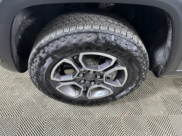 Used 2022 Jeep Grand Cherokee Trailhawk image 9