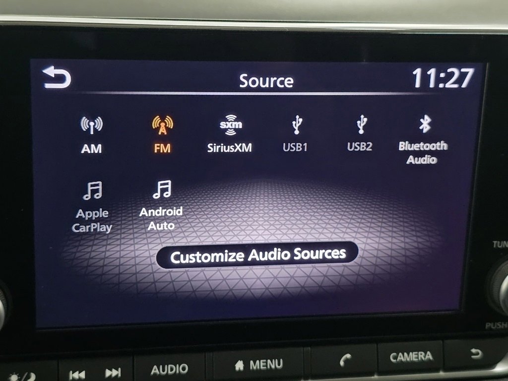 Used 2024 Nissan Rogue SV image 3