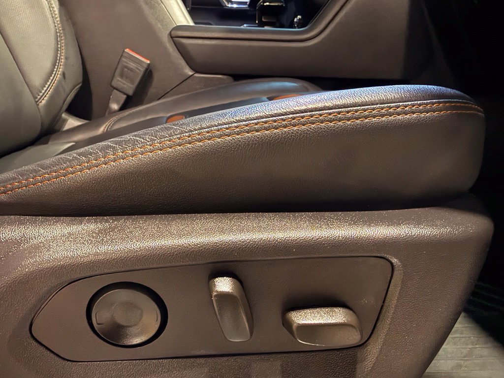 Used 2024 GMC Sierra 1500 AT4 w/ Technology Package AWD/4WD image 35