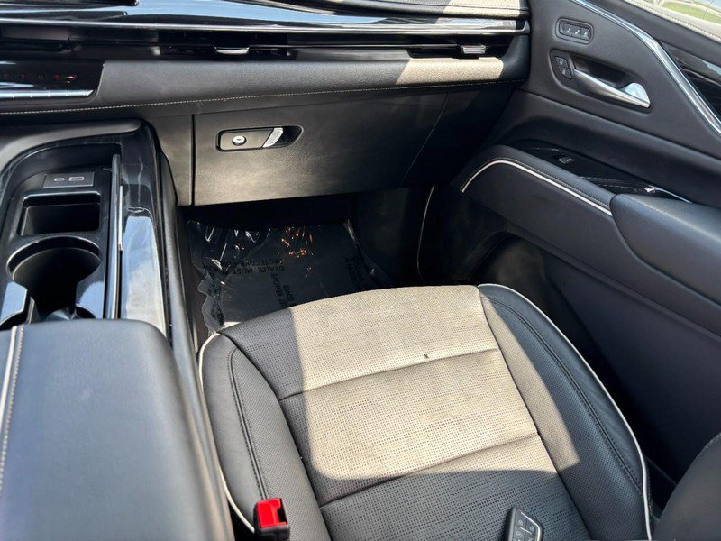 Used 2023 Cadillac Escalade ESV Sport w/ Touring Package AWD/4WD image 16