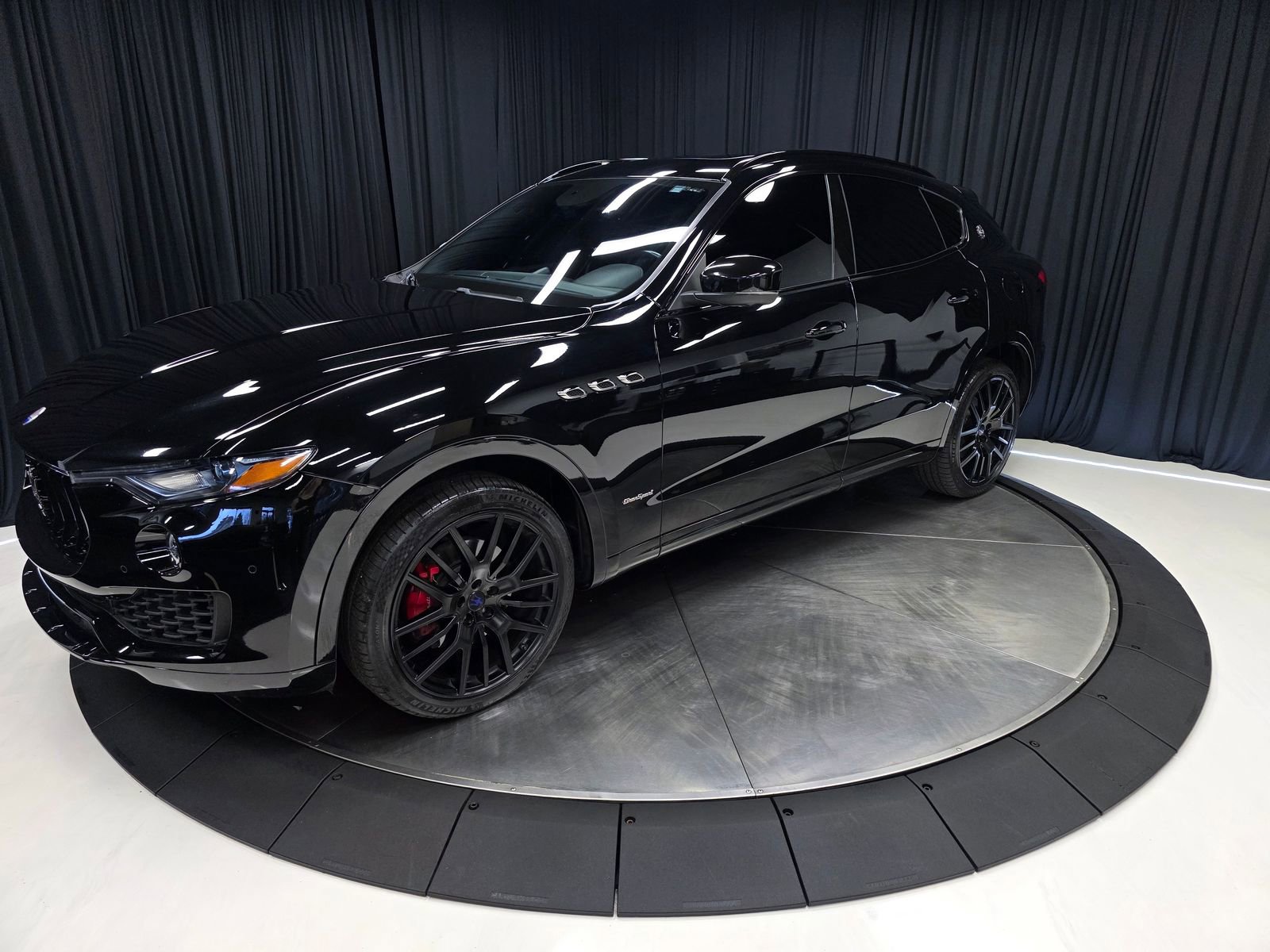 Used 2018 Maserati Levante GranSport AWD/4WD image 7