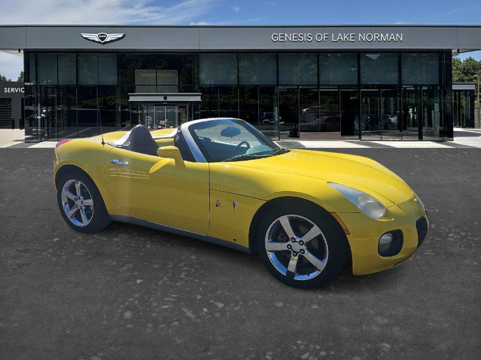 Used 2008 Pontiac Solstice GXP w/ Premium Package image 3