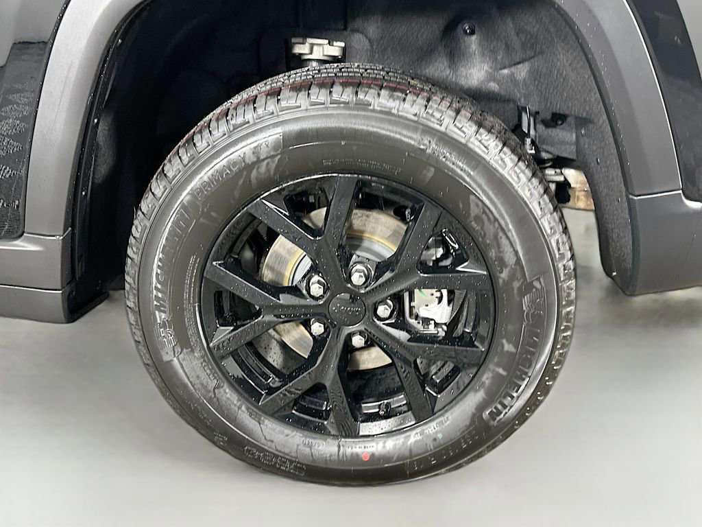 New 2026 Jeep Grand Cherokee Altitude AWD/4WD image 17