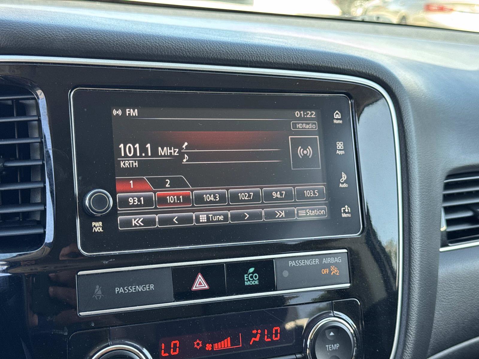 Used 2019 Mitsubishi Outlander SE image 21