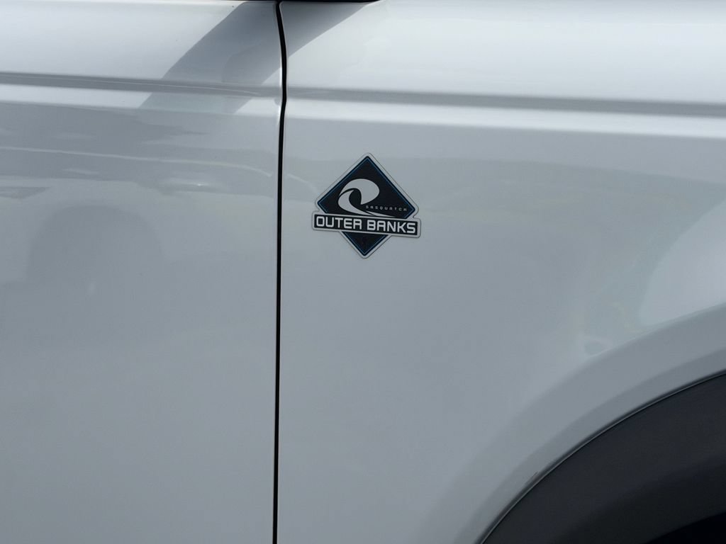 Certified 2022 Ford Bronco Outer Banks w/ Sasquatch Package AWD/4WD image 10