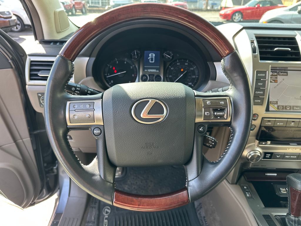 Used 2015 Lexus GX 460 w/ Premium Package image 15