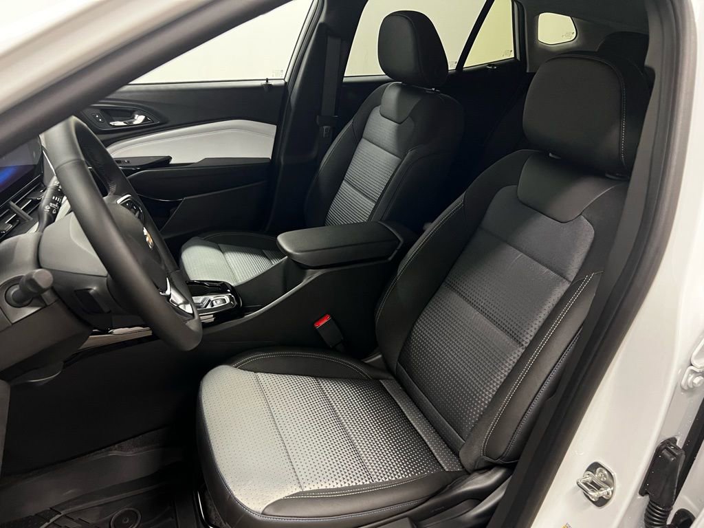 New 2026 Chevrolet Trax LT w/ LT Convenience Package image 25