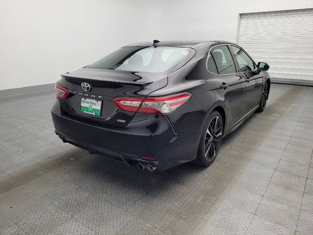 Used 2018 Toyota Camry XSE image 9