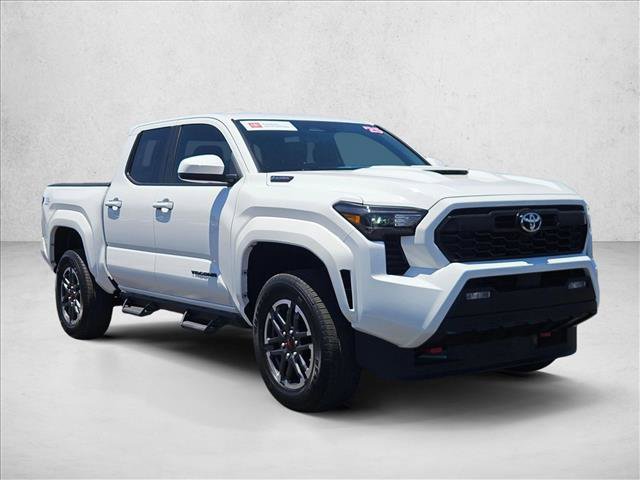 Certified 2025 Toyota Tacoma TRD Sport AWD/4WD image 3