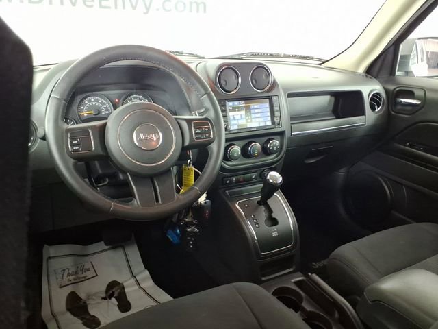 Used 2014 Jeep Patriot Latitude FWD image 10
