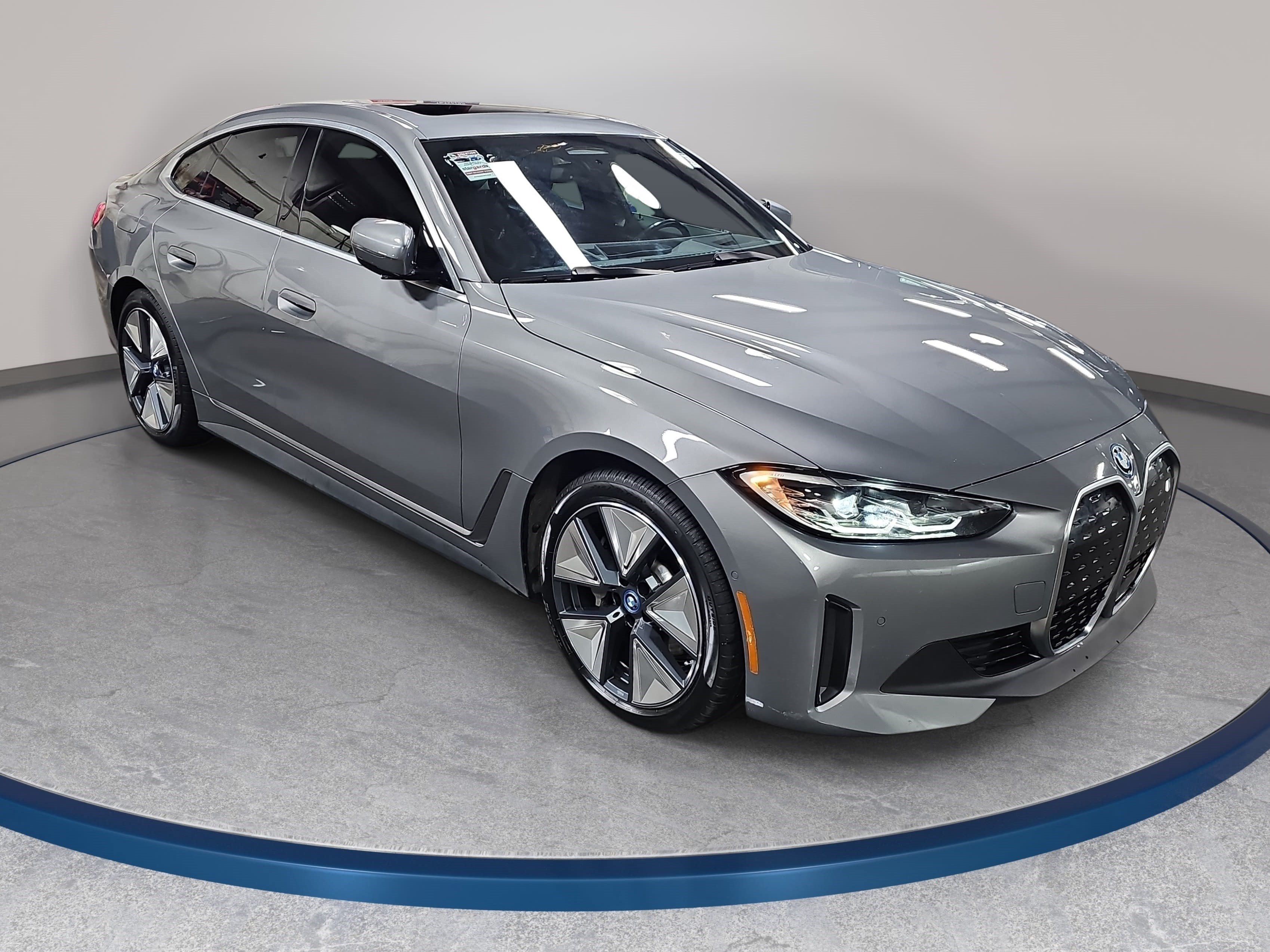 Used 2024 BMW i4 eDrive40 w/ Premium Package RWD image 3