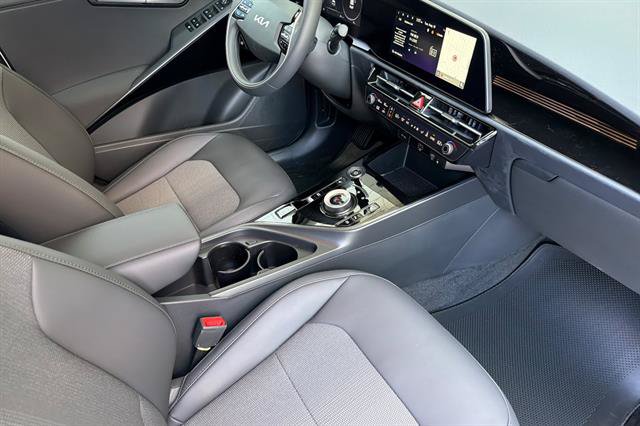 New 2026 Kia Niro Wind FWD image 17