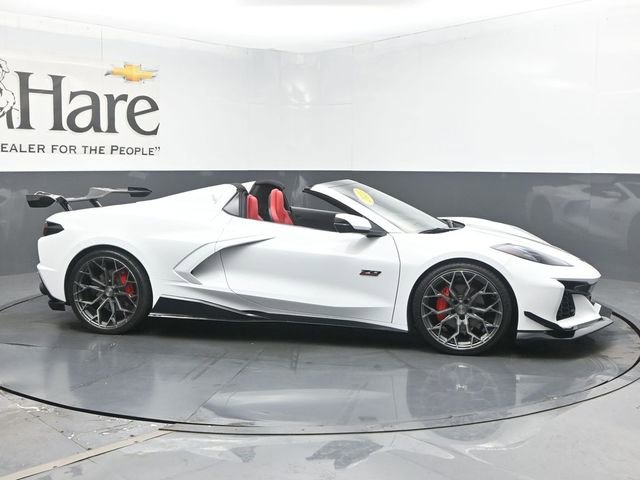 Used 2023 Chevrolet Corvette Stingray Convertible w/ Chrome Exterior Badge Package RWD image 1