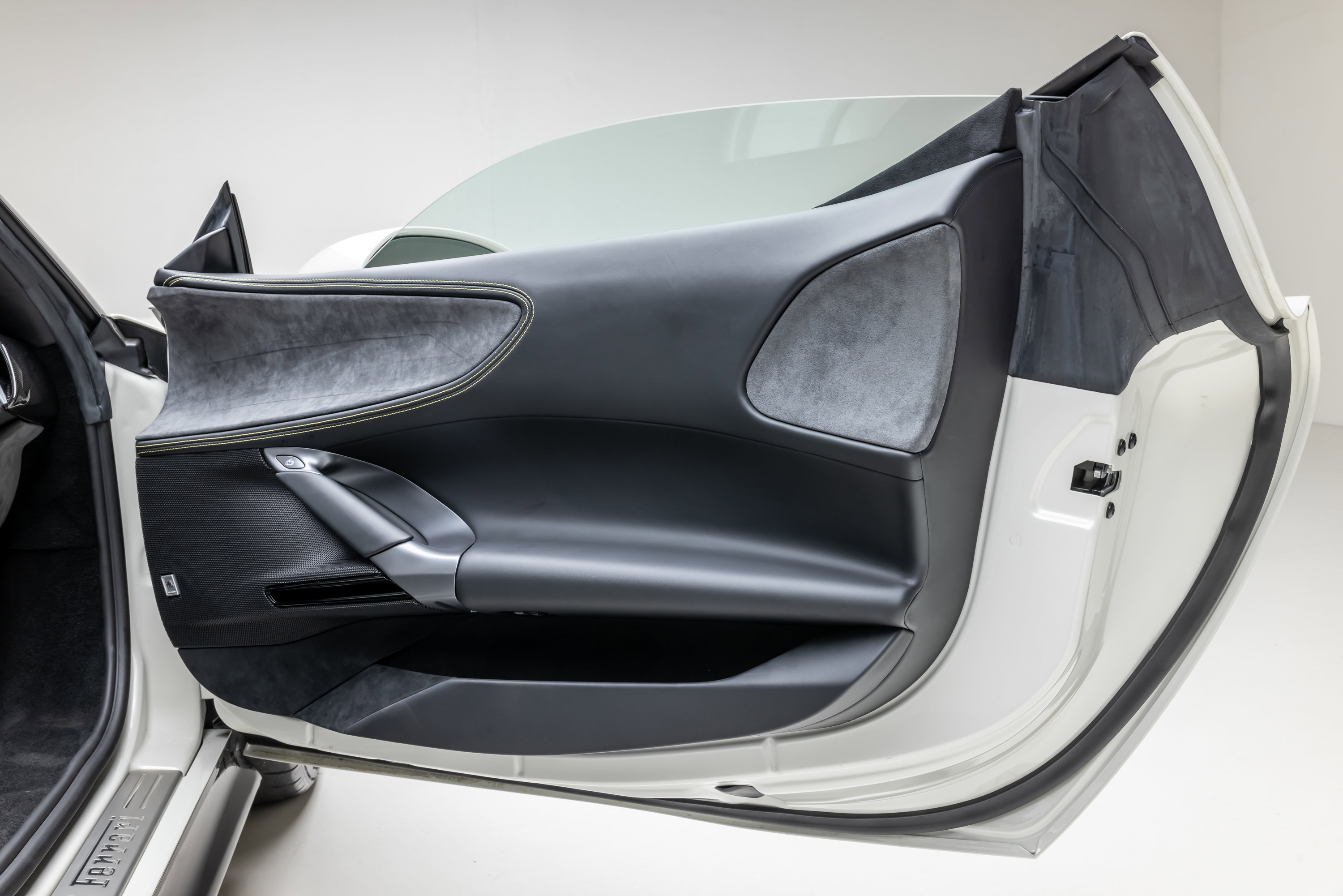 Certified 2023 Ferrari SF90 Stradale image 42