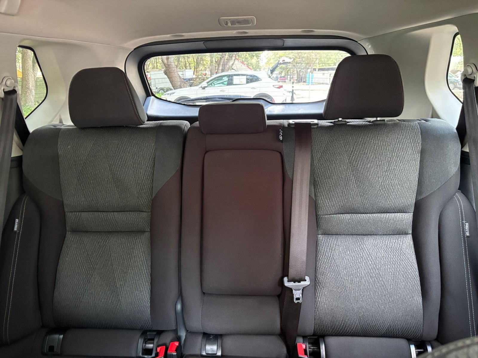 Used 2025 Nissan Rogue SV AWD/4WD image 39